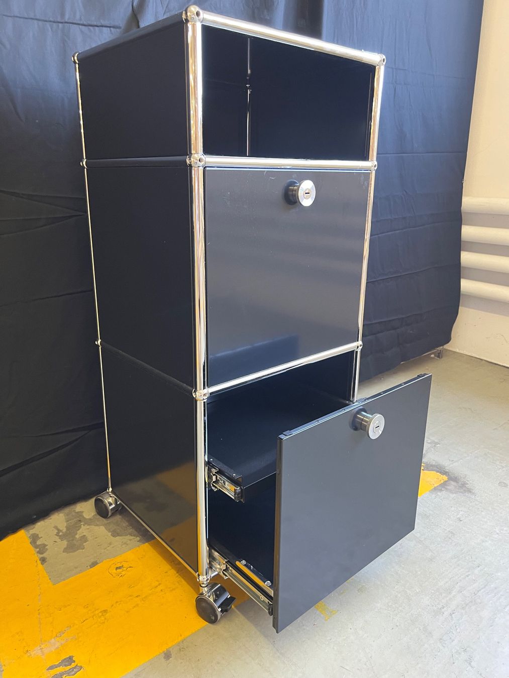 USM Étagères: USM Haller Sideboard Schwarz – D'occasion à Luzern par B-R 4