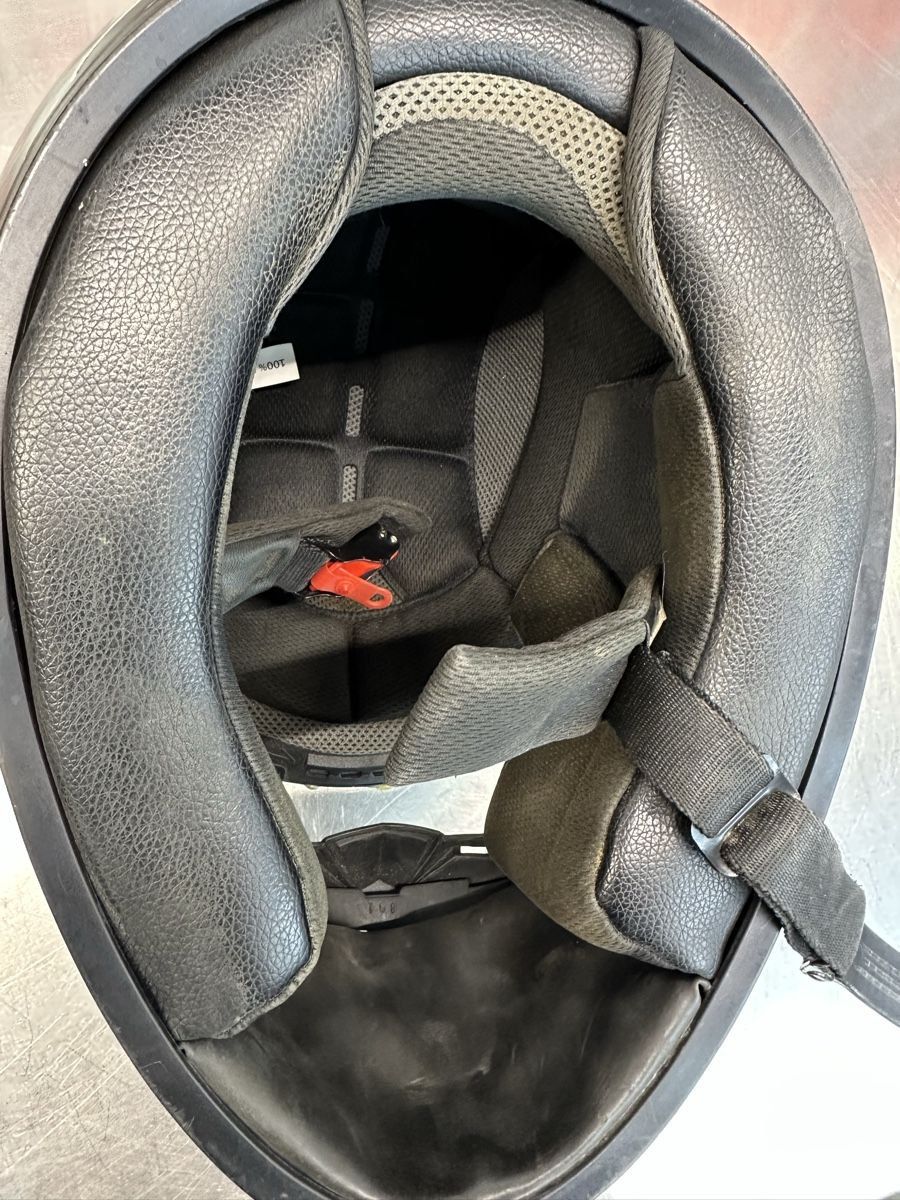 Casques & visières: Motorradhelm Klapphelm Grösse L 59-60cm  – D'occasion à Schwende par weesli 5