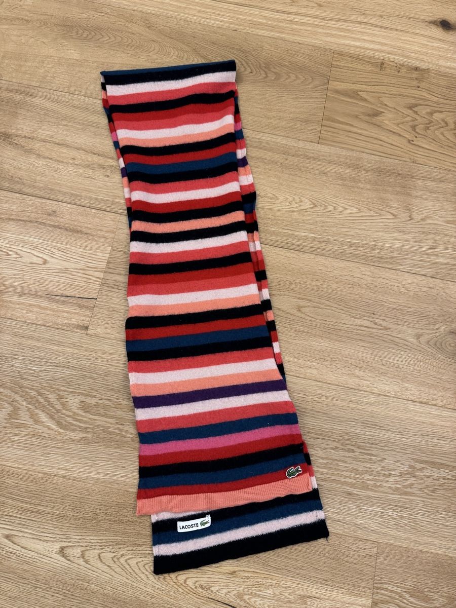 Lana: Écharpe en laine Lacoste – Usato da Puplinge venduto da Cechth