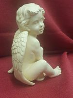 Süsser Deko Engel sitzend Figur - 19 x 13.5 cm