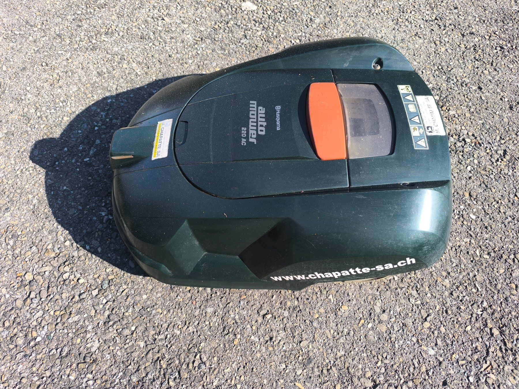 Husqvarna Tondeuses à gazon: Husqvarna Automower 220 AC ab 1.- – D'occasion à Neuenegg par Tanusch
