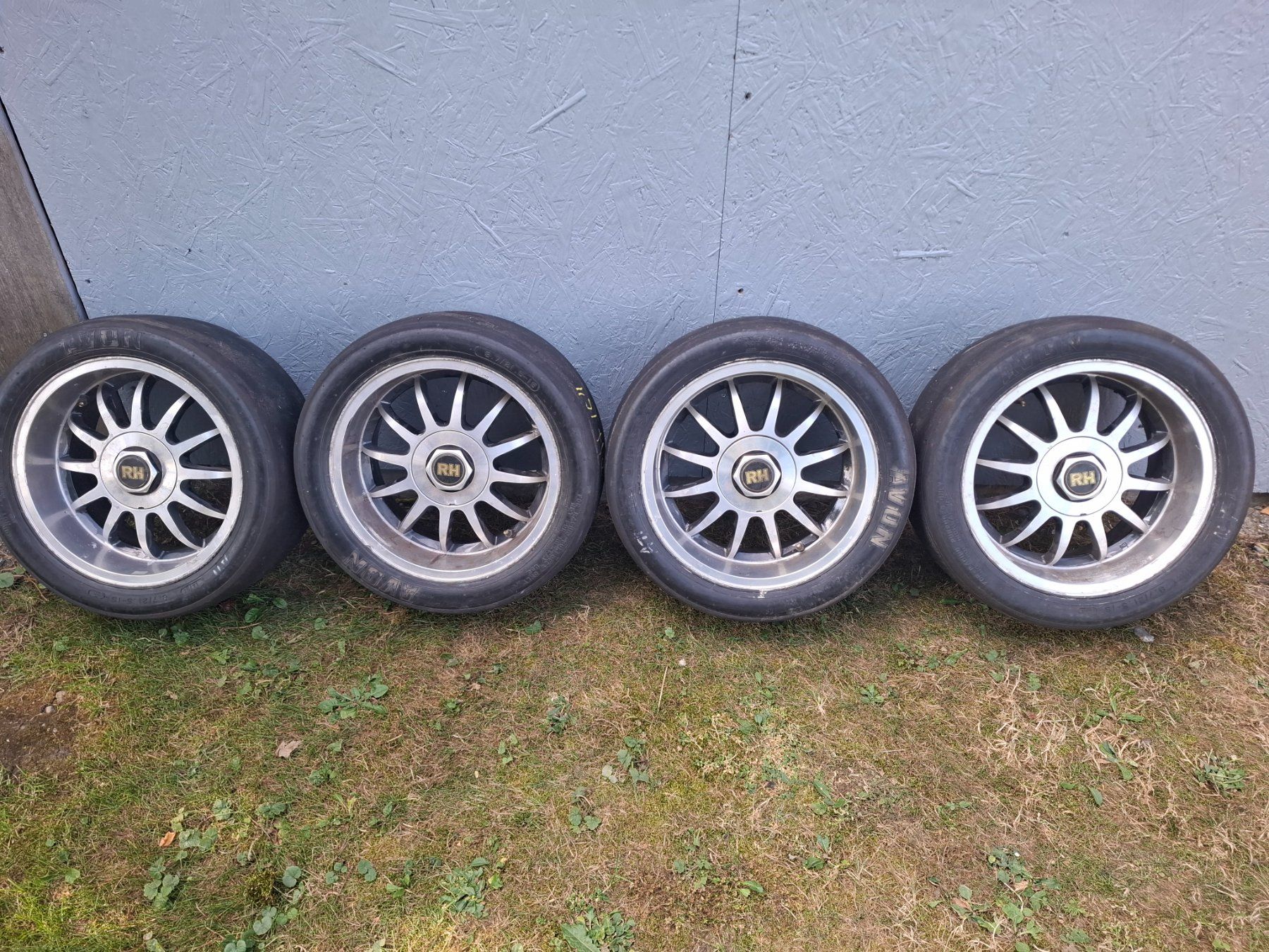 Pneus & Kompletträder: RH Alufelgen mit Slicks – Gebraucht aus Uttigen von fourstrokeforce