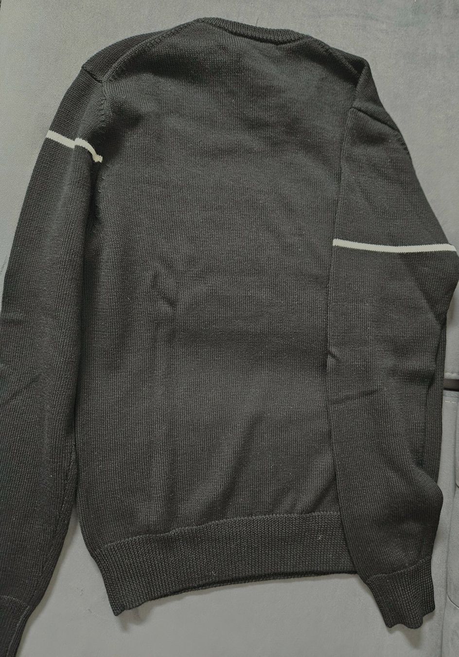 Givenchy Maglioni & Felpe: Givenchy Woll - Pullover schwarz Gr. S Original – Nuovo (secondo la descrizione) da Kreuzlingen venduto da RahMal 4