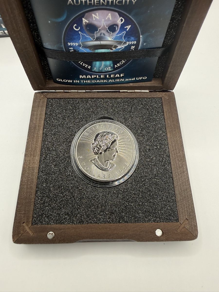 Tutti le monete: Maple Leaf Ahornblatt UFO Alien Glow 1 Oz Silber 2018 – Nuovo (secondo la descrizione) da Zürich venduto da Circle-9-Coins 4