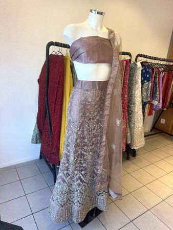 Wunderschönes, indisches Lehenga