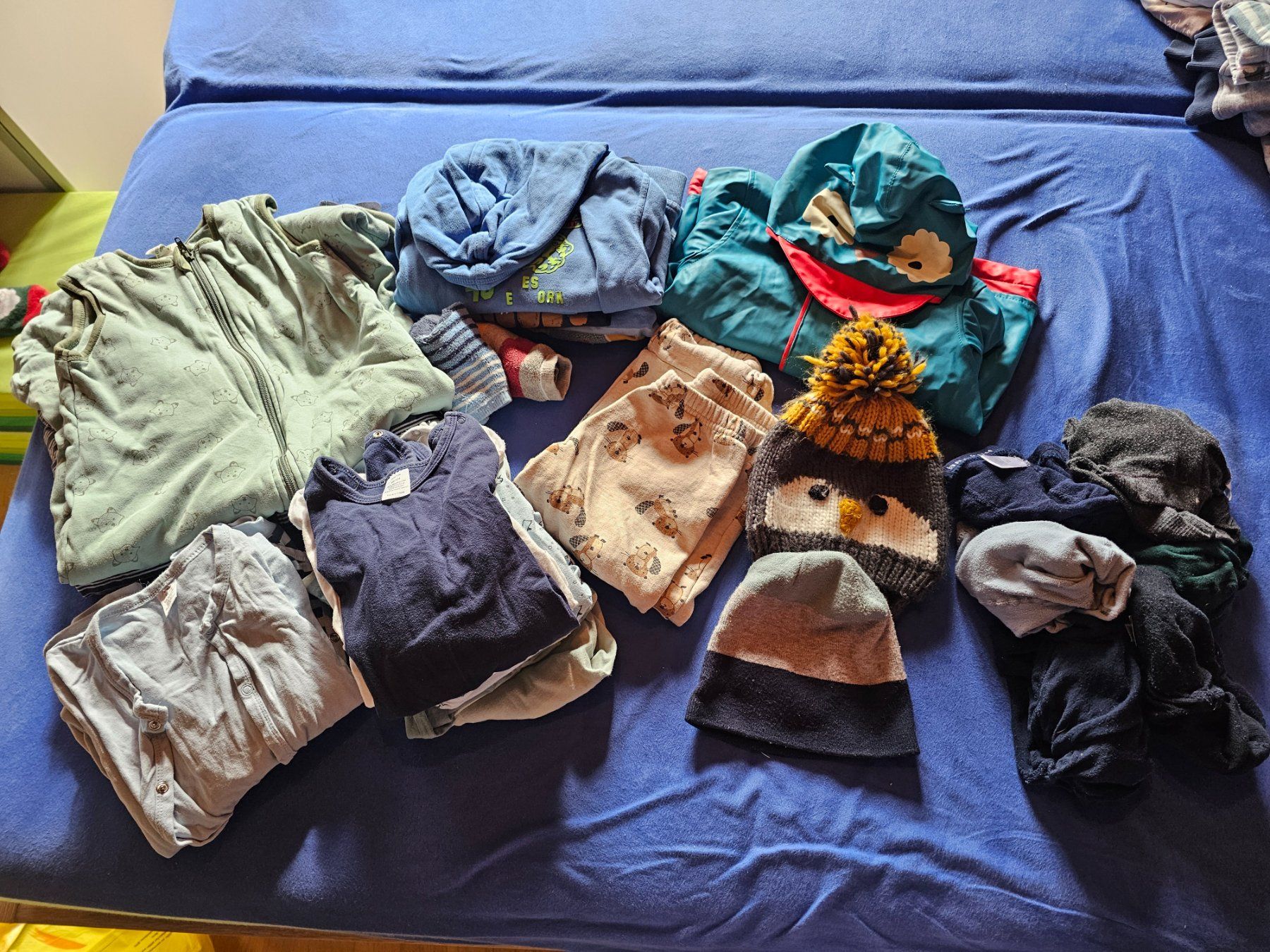 Lotti & Set di vestiti: Kleiderpaket Kinder 98/104 – Usato da Frauenkappelen venduto da Iceman