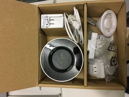Es ist nur die Batterie + Zubehör zu Logitech Circle 2