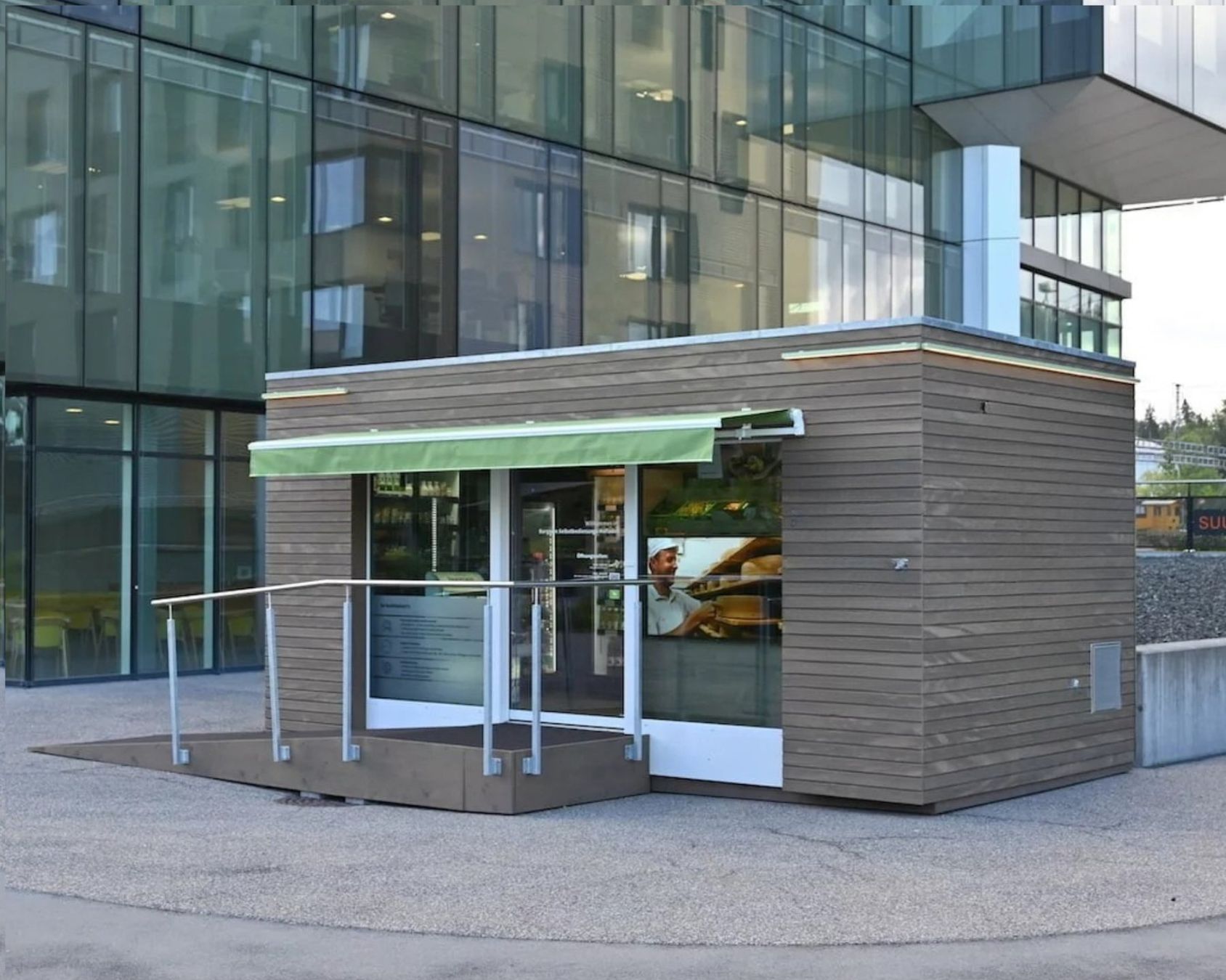 Altro per Eventi aziendali & Feste: Holz-Verkaufs-Pavillon – Usato da Alberswil venduto da Agrovision_Burgrain