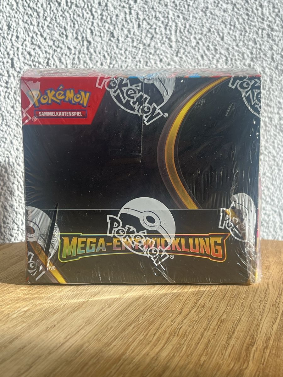 Pokémon Cartes à collectionner: Pokemon Mega Entwicklung / Mega Evolution Base Set Display – D'occasion à Almens par dra_mql5