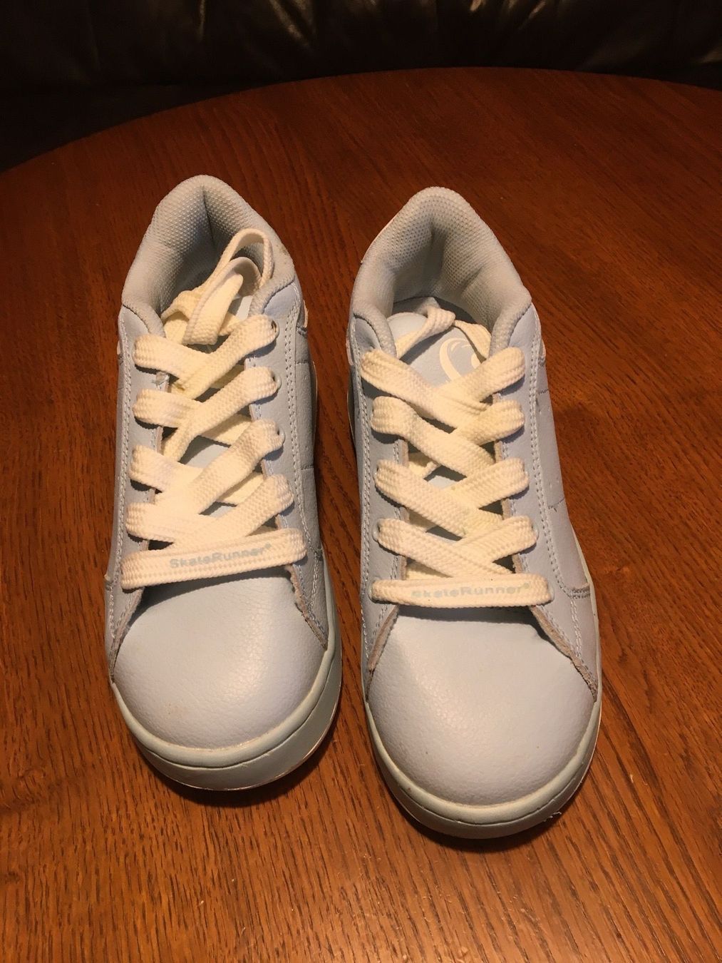 Schuhe für Jungen: Chaussures skaterunner – Neu (gemäss Beschreibung) aus Montsevelier von Batson