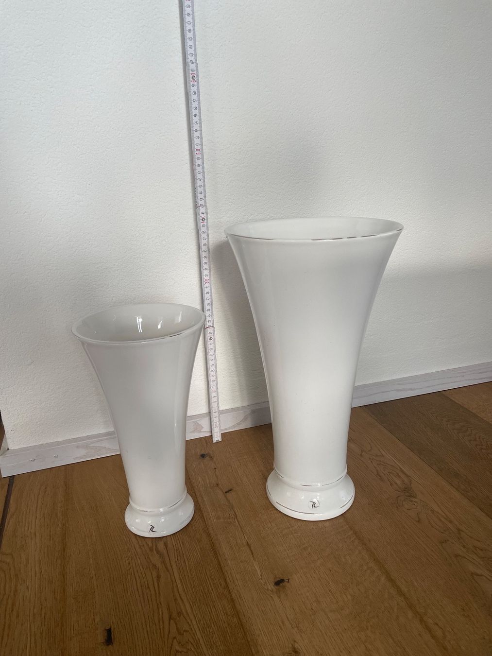 Vasi & Recipienti: 2 grosse Vasen im Shabby Chic – Usato da Sissach venduto da Gaemma
