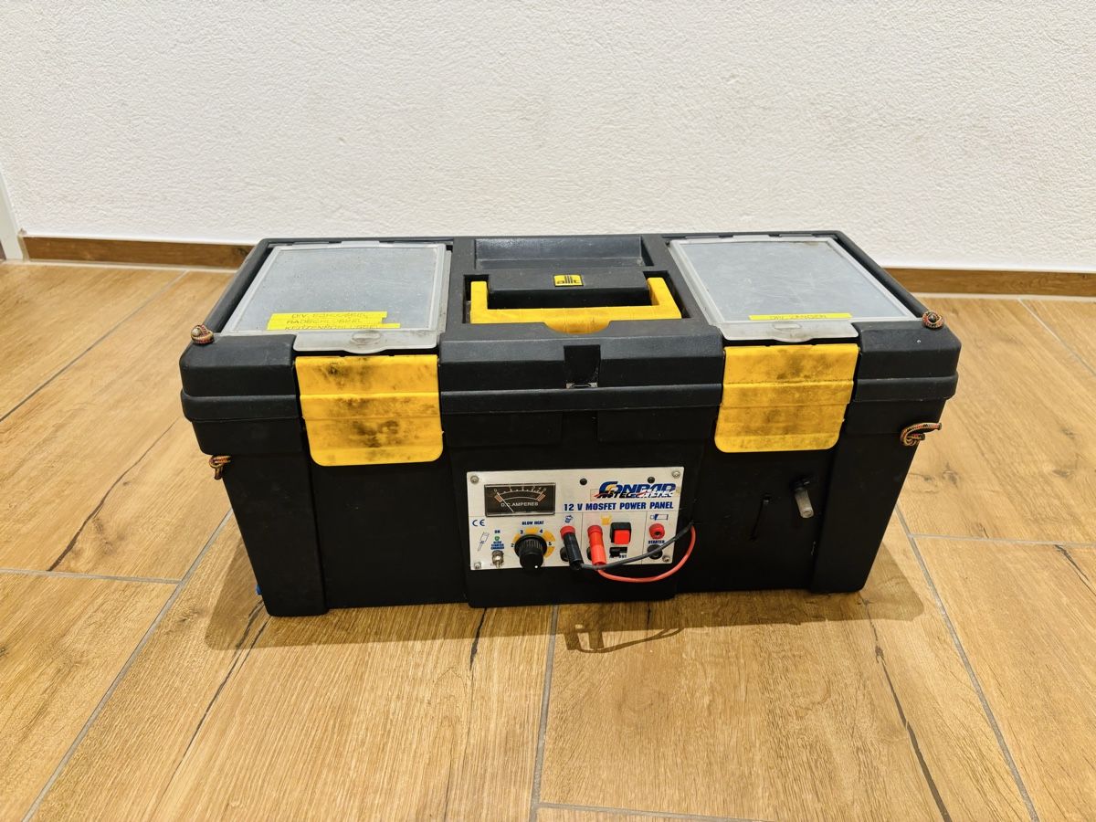 Modellismo RC: RC Pit Box / Starterbox mit 12V Power Panel – Difettoso da Lachen SZ venduto da snick44