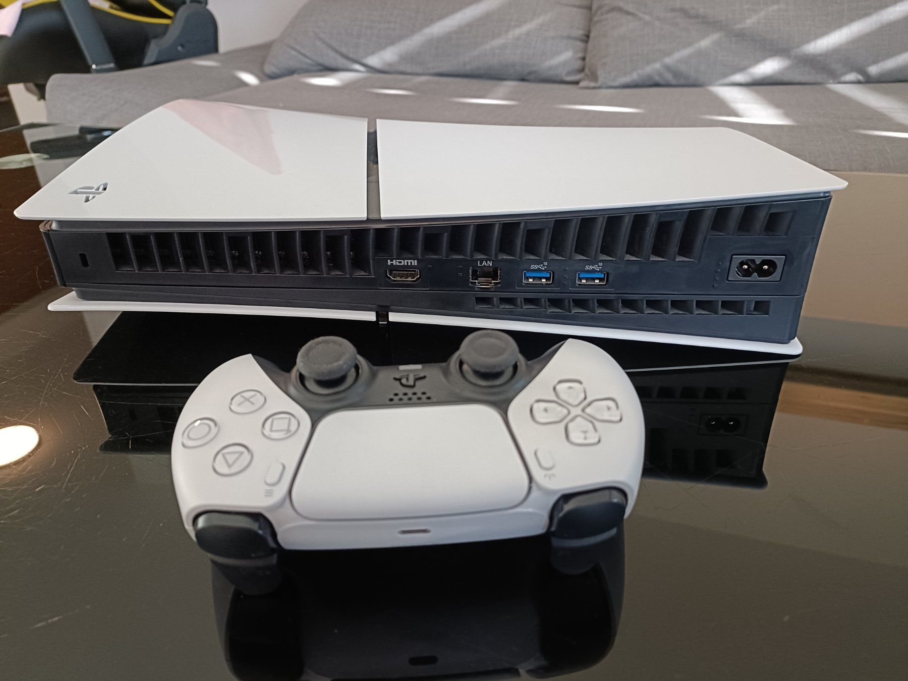 Sony Console: Sony PlayStation 5 PS5 inkl. Controller – Usato da Gettnau venduto da tob_8j8c 1