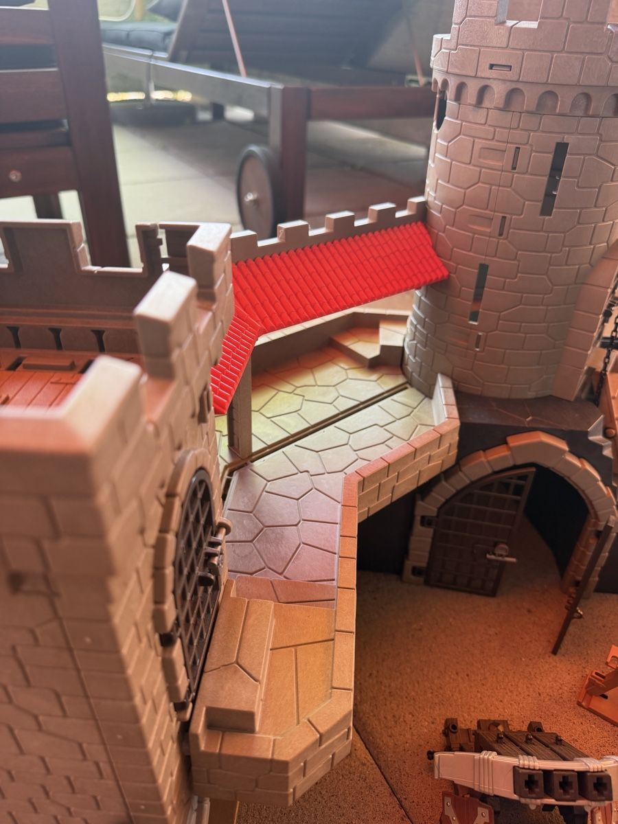 Playmobil Jouets: Playmobil Ritterburg Gebraucht – D'occasion à Zürich par ksc_qs68 7