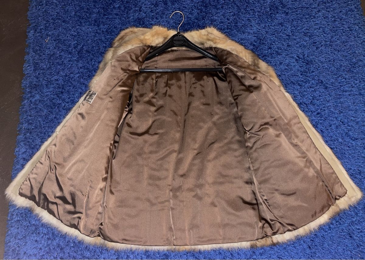 Cappotti: Manteau queues de vison taille 38 – Usato da Schaffhausen venduto da her_b5sk 2