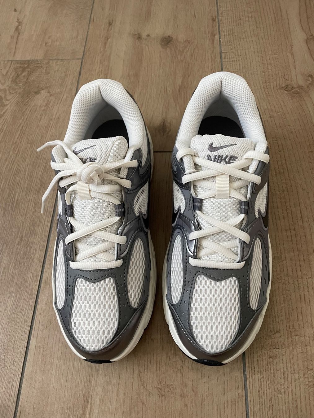 Nike Scarpe per ragazzi: Nike Turnschuhe Gr. 38 NEU – Nuovo e nell'imballaggio originale da Waltenschwil venduto da hansnine 2