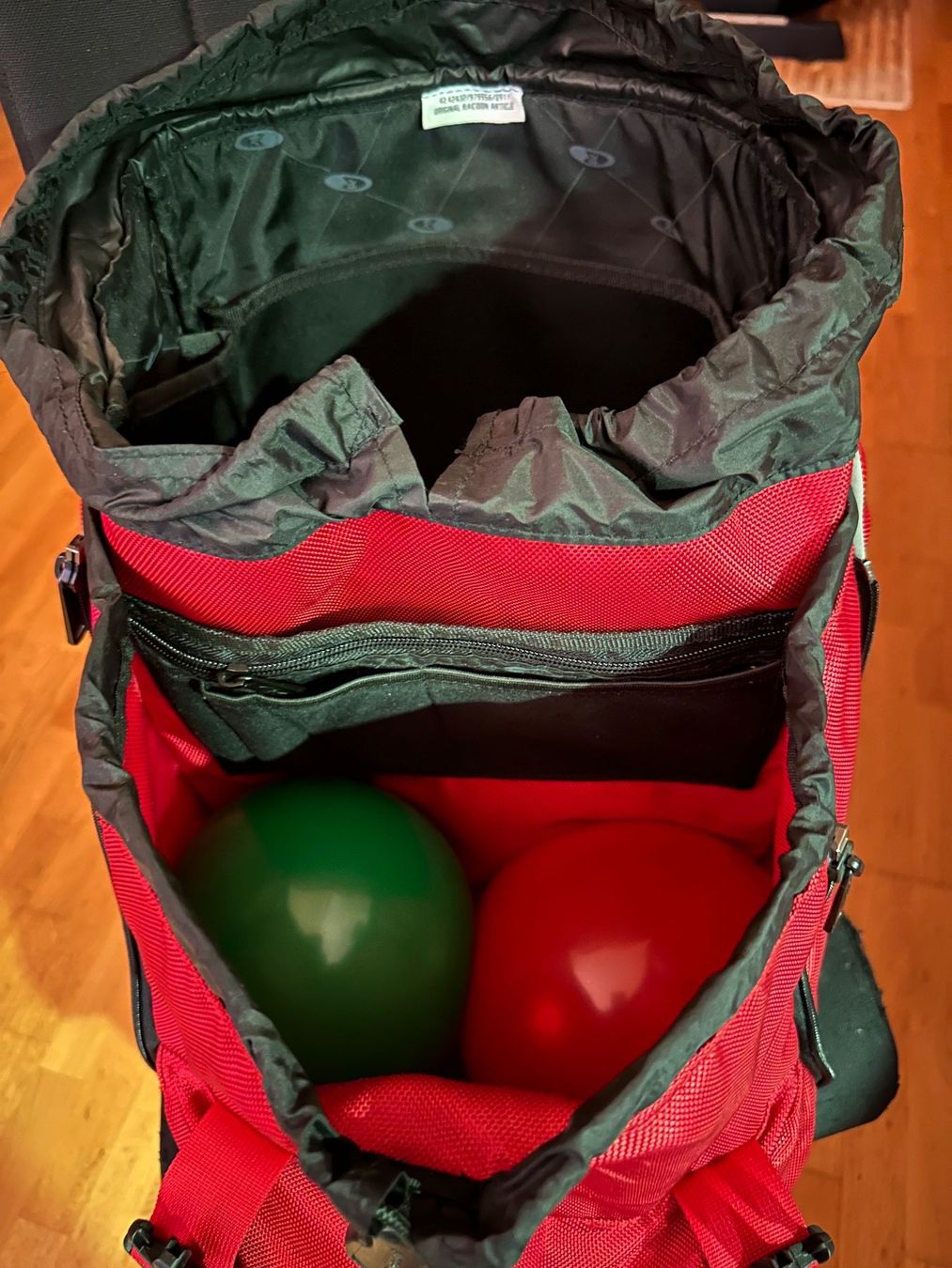 Racoon Sacs à dos: Racoon Rucksack mit Laptopfach – D'occasion à Rikon im Tösstal par sani.144 4