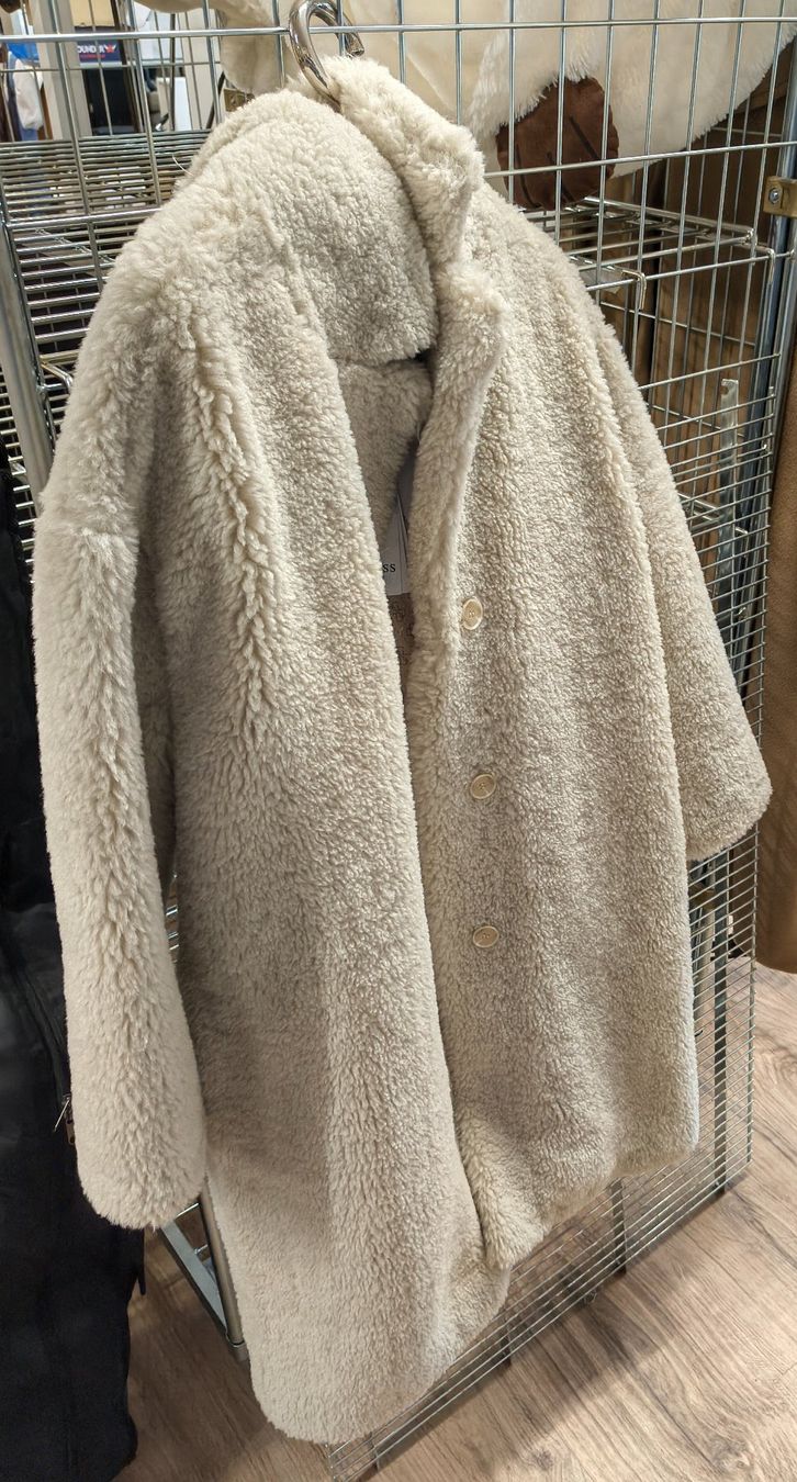 Guess Manteaux: Guess Mantel weiss – D'occasion à Basel par bk_brockibasel 4