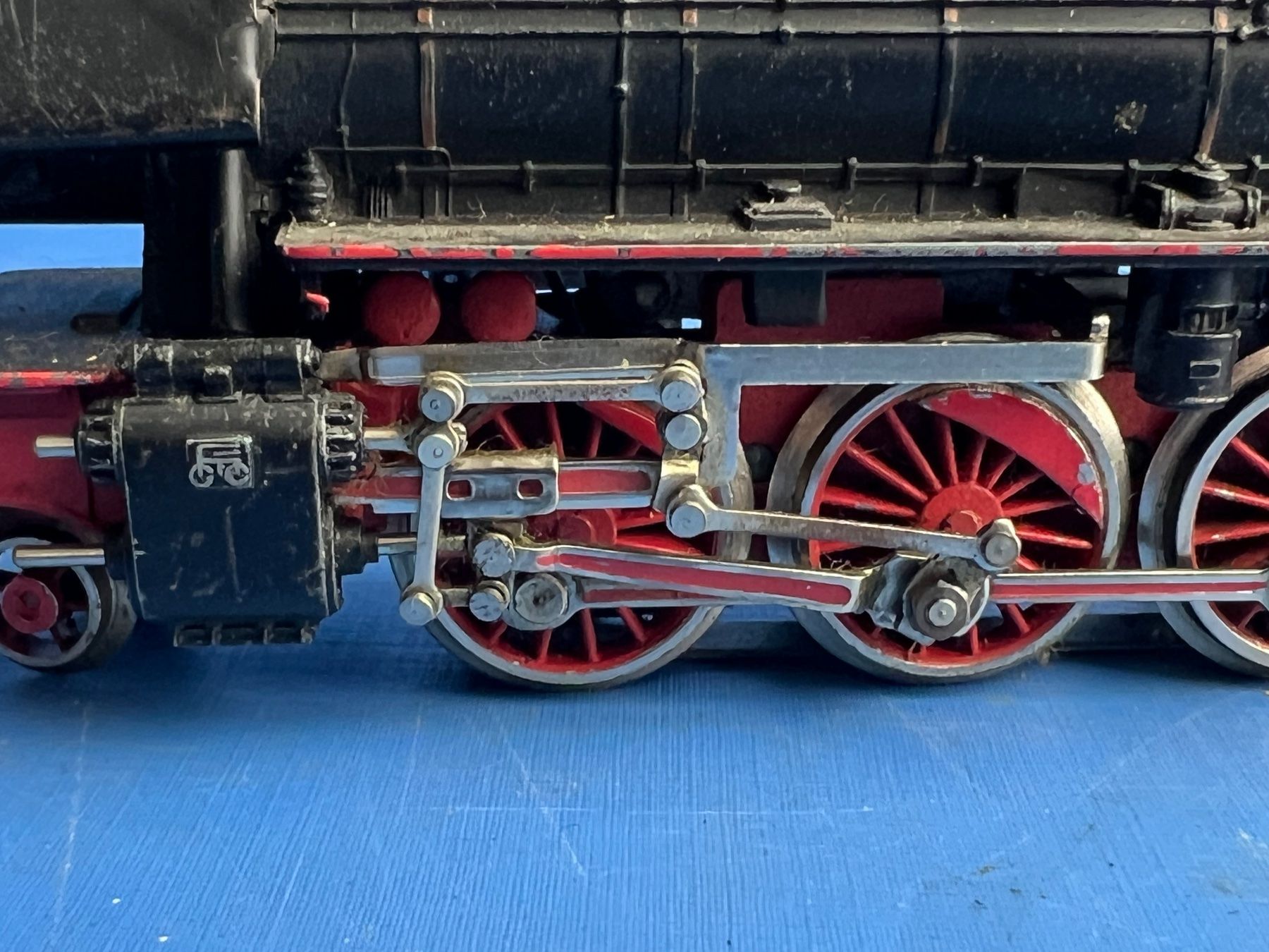 Märklin Modelleisenbahnen: Märklin Lock mit Tender ca. 28 cm lang. 003 160-9 – Gebraucht aus Unterengstringen von Gustav03 7