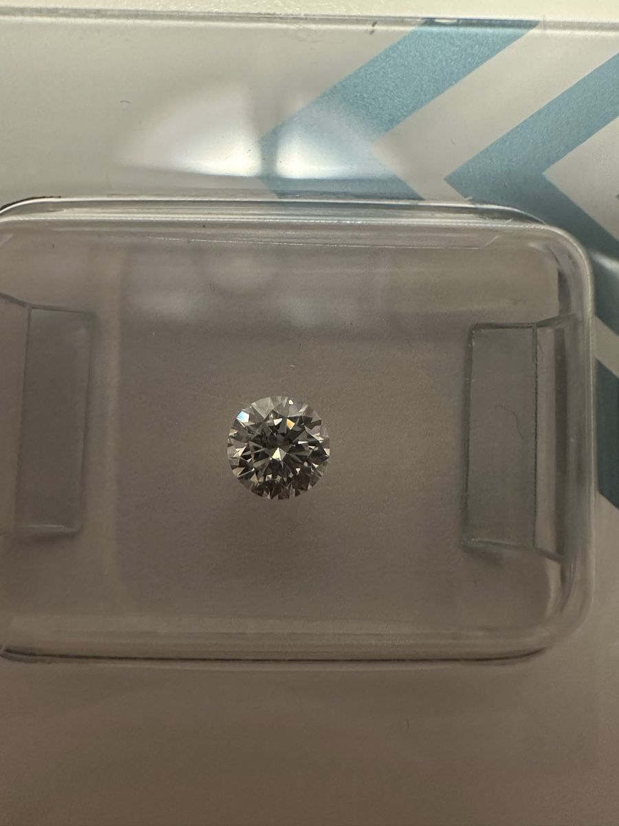 Pietre preziose: Set Brilliant 0.24 Carat VVS2 – Nuovo e nell'imballaggio originale da grenchen venduto da Vykon 3