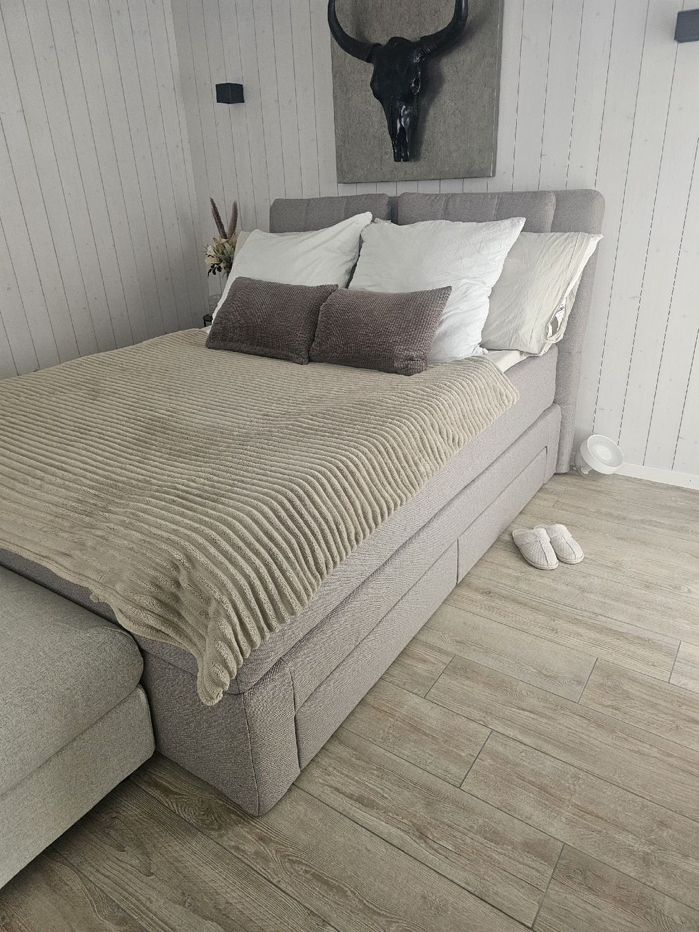 Ikea Letti: Ikea Boxspringbett fast wie Neu  – Usato da Ennetmoos venduto da Janina.M91