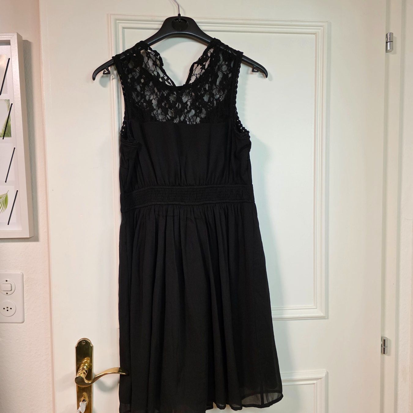 Vero Moda Kleider: Schwarzes Vero Moda Kleid mit Spitze, Gr. S – Defekt aus Wald ZH von CapLux 4
