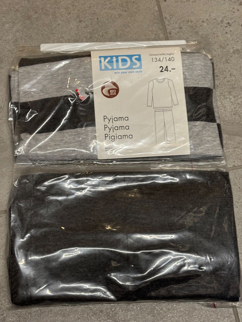 Pigiama & Simili: Pyjama neuf 134 - 140 – Nuovo (secondo la descrizione) da Salvenach venduto da gwenwywar