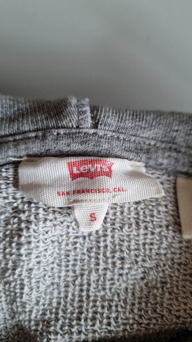 Levi's Maglioni & Felpe: Levi's Hoodie Grau, Grösse S – Usato da Tägertschi venduto da Fank111 3