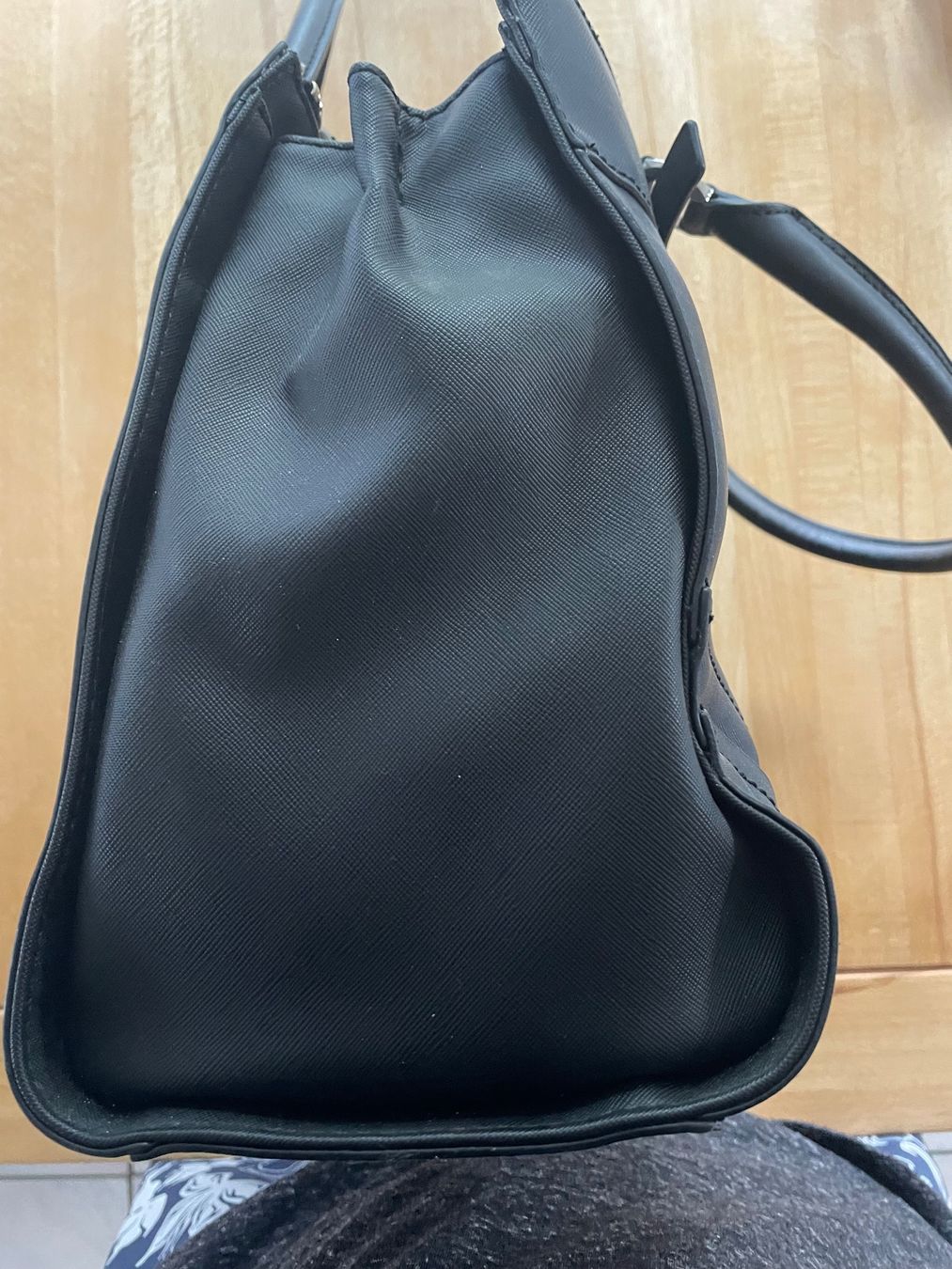 Guess Borse da donna: Sac Guess noir neuf – Nuovo e nell'imballaggio originale da riddes venduto da lauali01 8