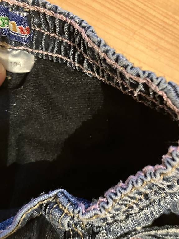 Pantaloni: Gefütterte Jeans Gr.104 – Usato da Brunnadern venduto da Bumlebee 1