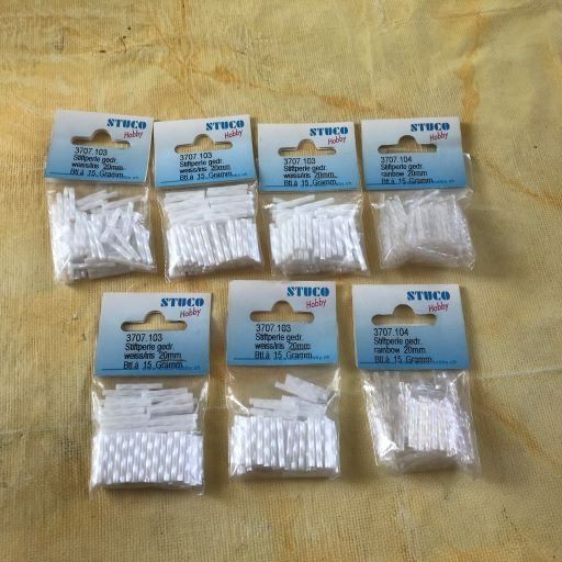 Perle (finte): LOT STIFTPERLE GEDR. WEISS/IRIS 20MM – Nuovo e nell'imballaggio originale da Ostermundigen venduto da Wyatt-Earp