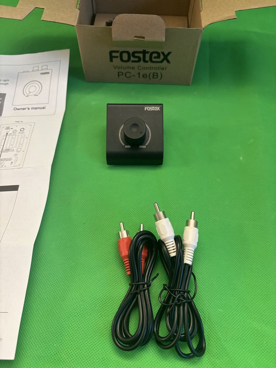 Attrezzatura per studi di registrazione: Fostex Volume Controller PC-1e(B) schwarz neuwertig – Nuovo e nell'imballaggio originale da Kilchberg ZH venduto da bionicdog