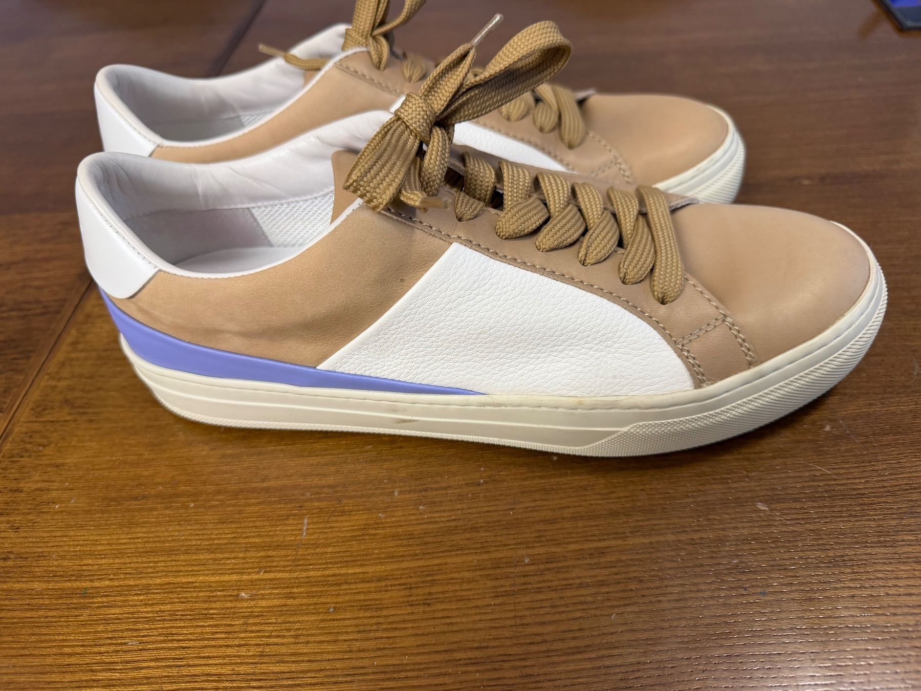 Tod'S Chaussures femmes: Tods Sneakers – D'occasion à Küssnacht par Flowerlady