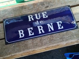 Massives original Emaille Strassen Schild Rue de Berne