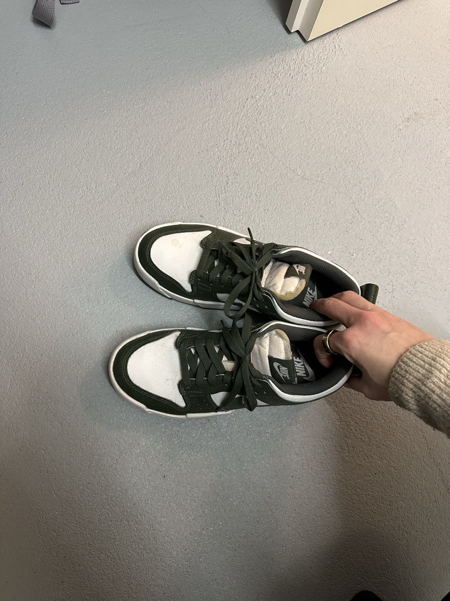 Nike Chaussures hommes: Nike Dunk Low Disrupt 2 Pale Ivory Grösse 40 – D'occasion à niederurnen par anii_na 1