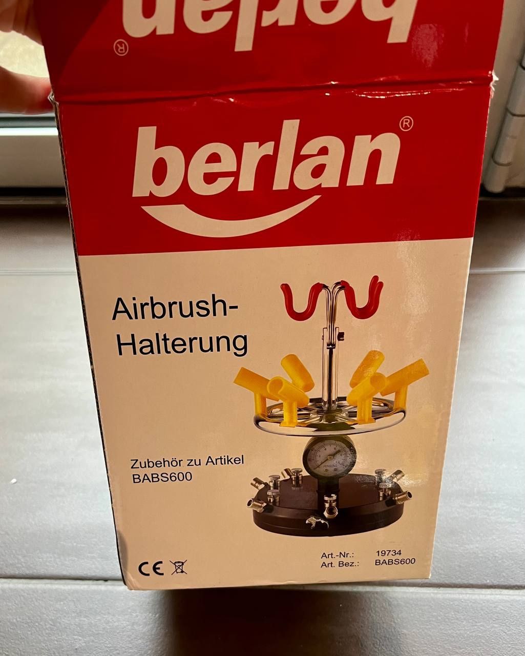 Supporti a parete: Airbrushhalterung Neu – Nuovo (secondo la descrizione) da Luzern venduto da kunstundmehr
