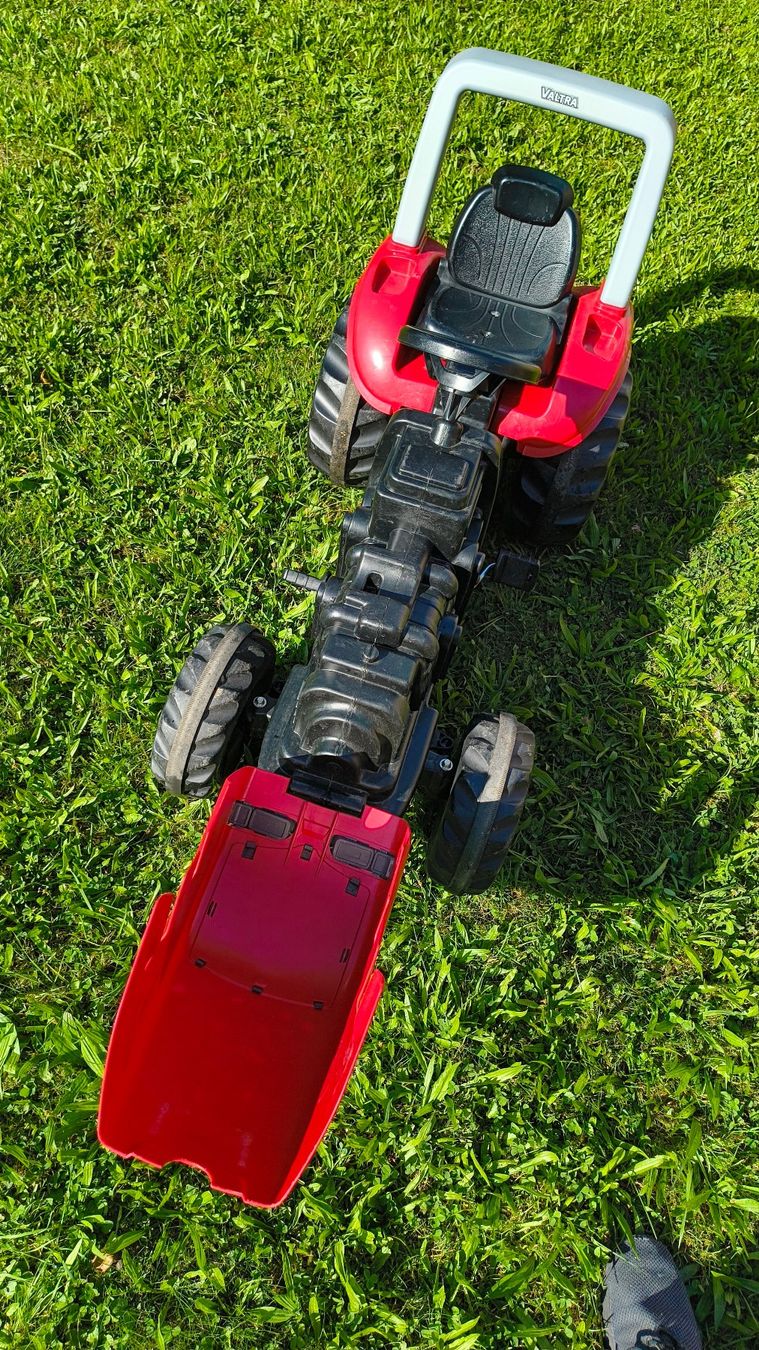 Rolly Toys Fahrzeuge für Kinder: Valtra Trettraktor rot gebraucht rolly toys – Gebraucht aus Stein AG von fri_vpb8 3