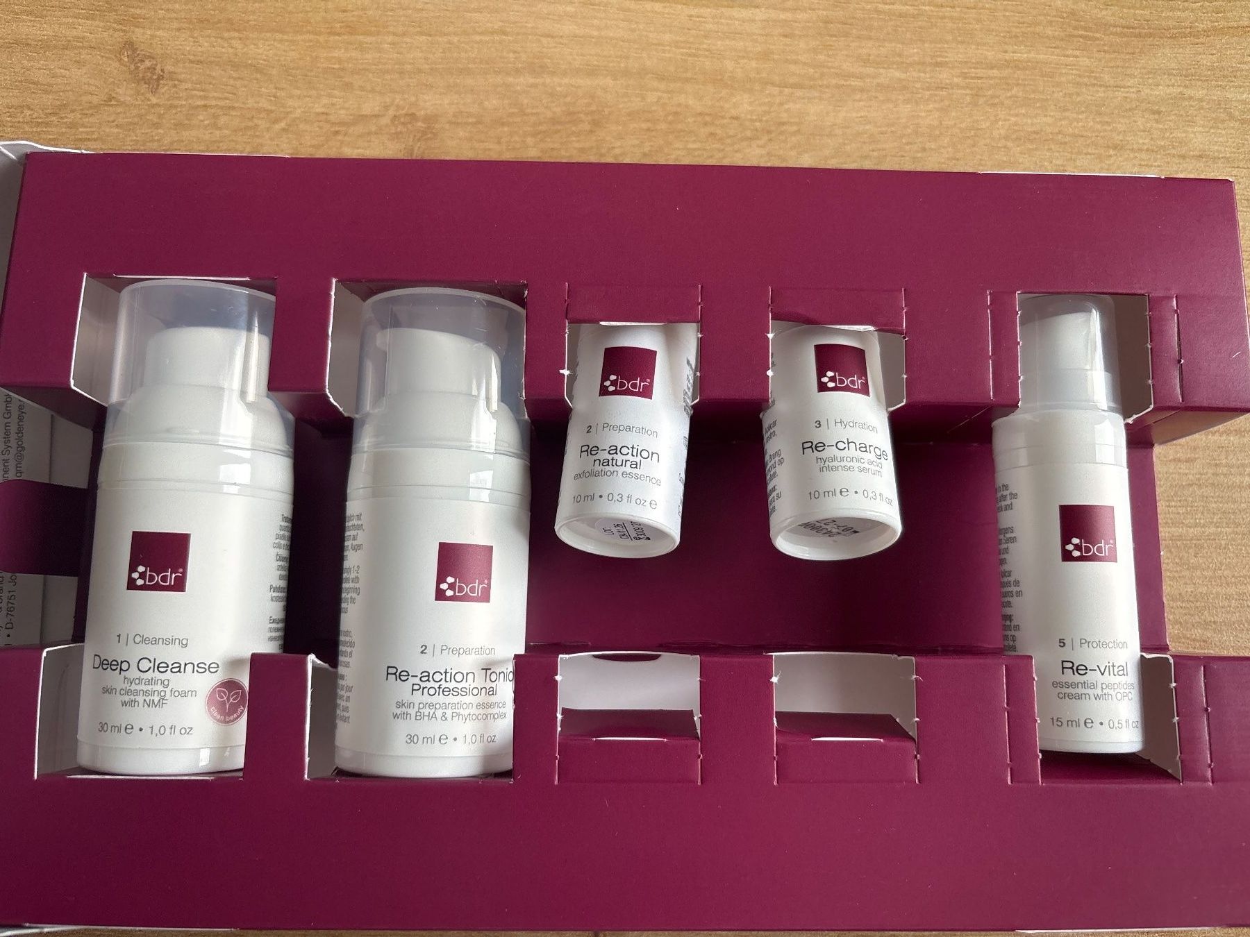 Cura del viso: BDR Youth Essentials Set - 4 weeks-skincare routine sets – Nuovo e nell'imballaggio originale da Zollikofen venduto da ani_j56n 2