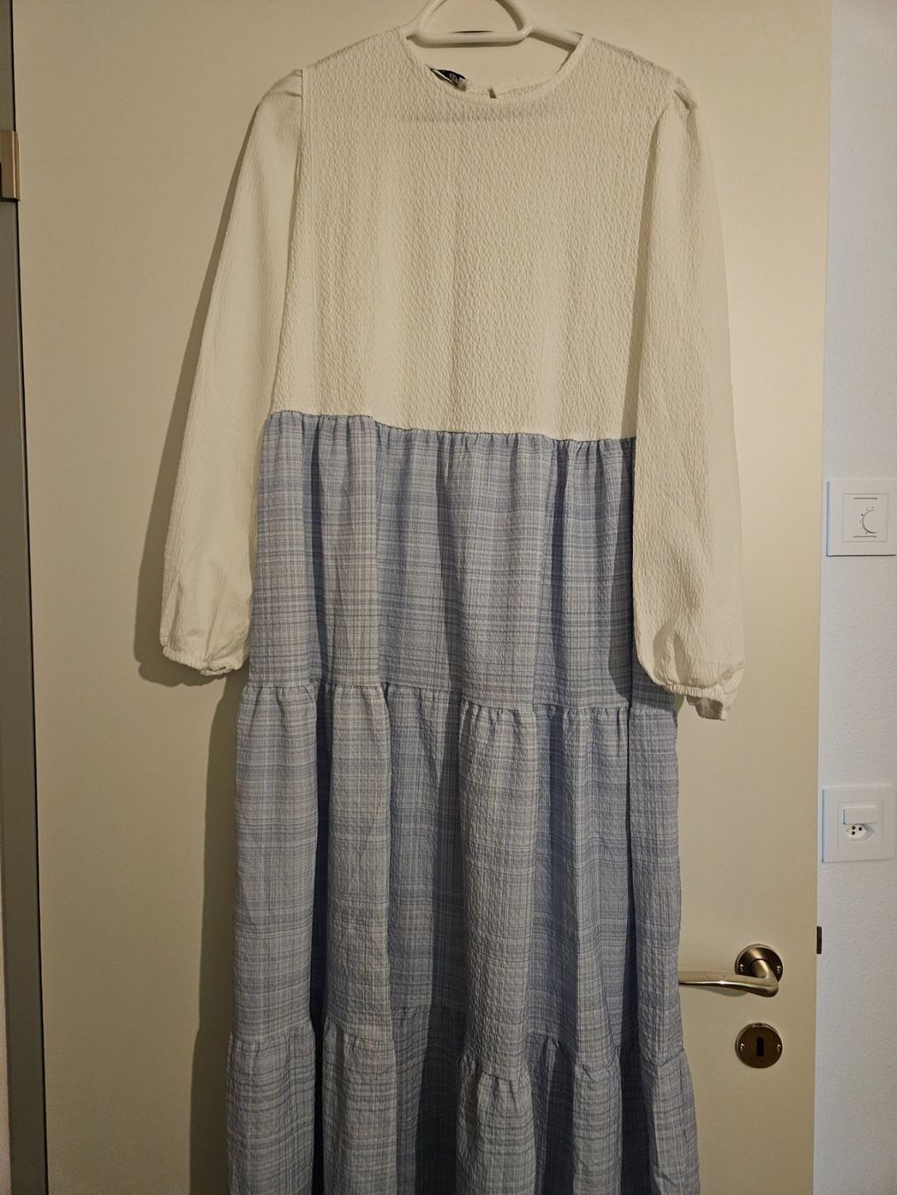 Vestiti: Sommerkleid, weiss blau, luftig, Gr. 38 – Nuovo (secondo la descrizione) da Sennhof (Winterthur) venduto da HG2019