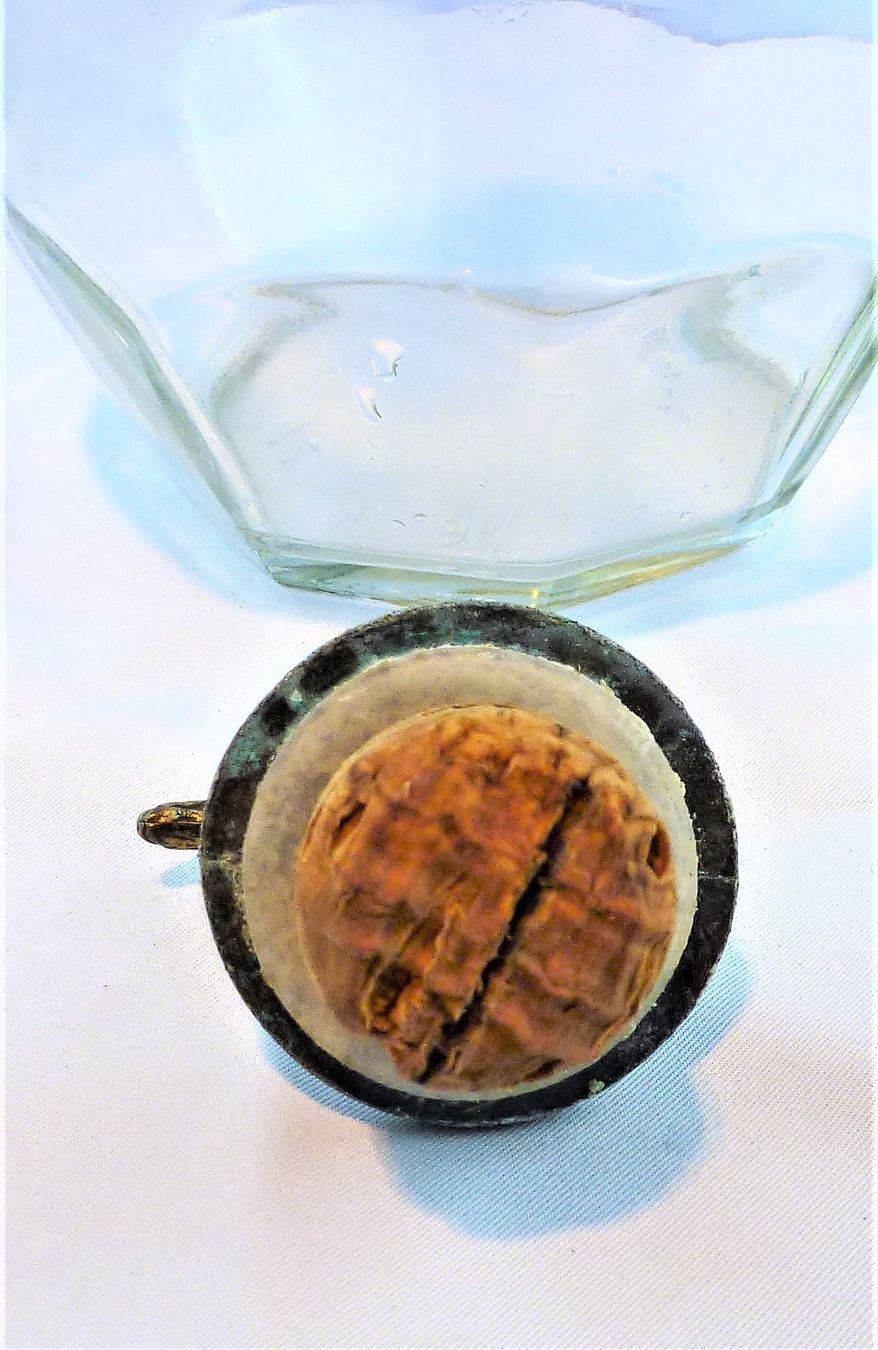 Altro in Stoviglie & Bicchieri: Flasche mit Pferd und Reiter als Kork-Deckel – Usato da Murgenthal venduto da B.StM 9