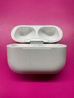 Apple AirPods Pro 1 charging case (A 2190).