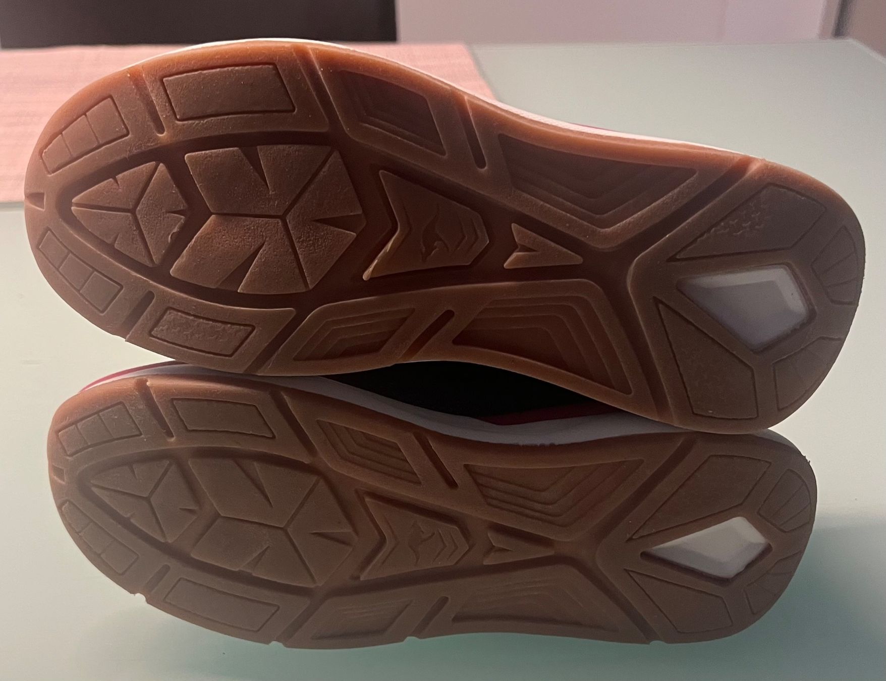 Chaussures filles: Hallen turnenschuhe – D'occasion à Aesch BL par girlisue 2