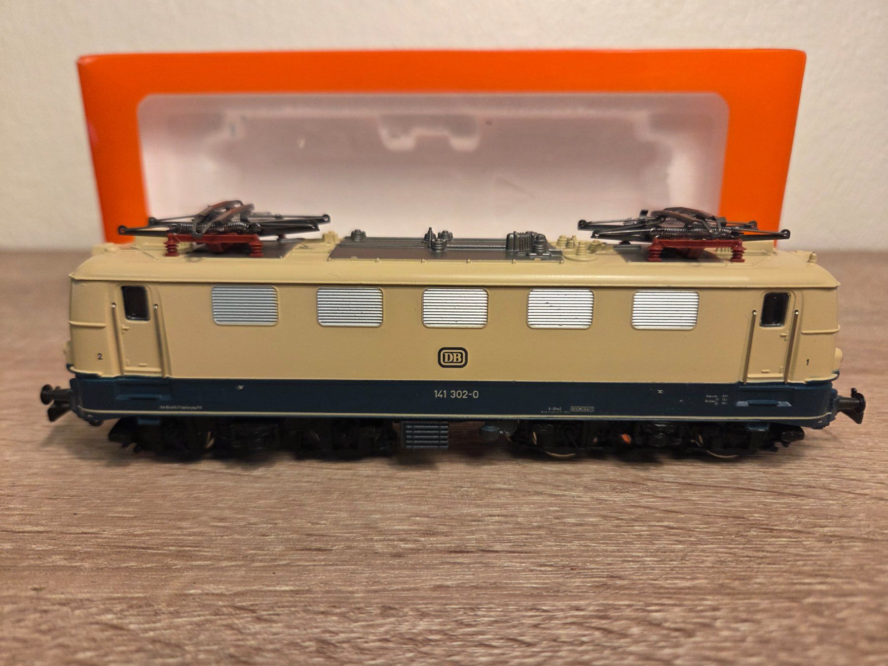 Märklin Modellini di ferrovie: Primex 3199 E-Lok BR 141 DB H0 – Nuovo e nell'imballaggio originale da St-Aubin-Sauges venduto da Lo_Go