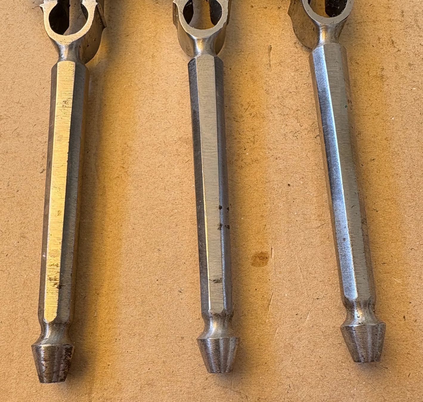 Tous les outils: VINTAGE HANDFEILKOLBEN – D'occasion à Ostermundigen par wini63 1