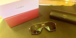 Cartier Sonnenbrille, Goldrahmen, zeitloser Stil mit Etui ✨