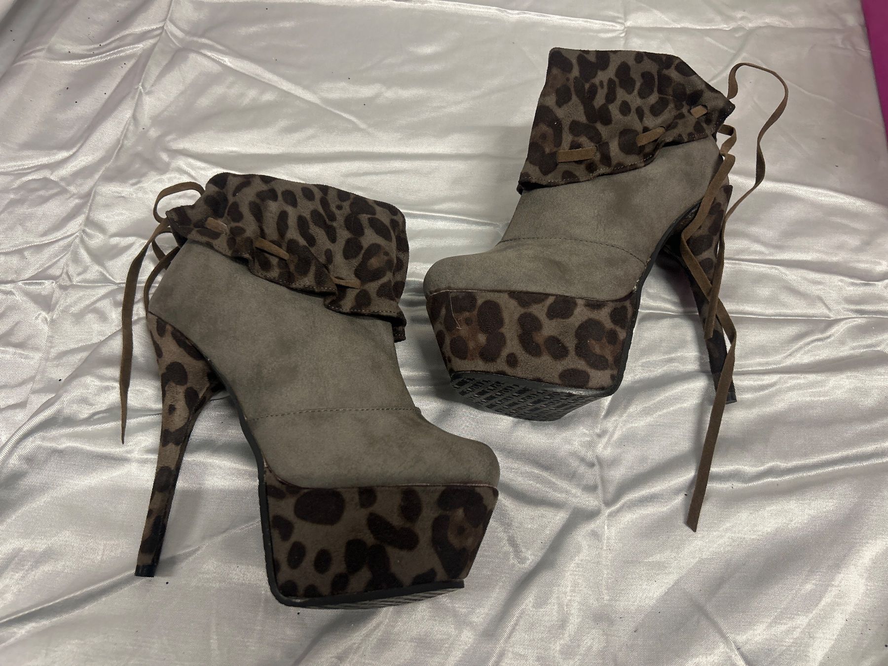 Scarpe da donna: Elegante Plateau Stiefelette Gr 35 Neu – Nuovo e nell'imballaggio originale da Regensdorf venduto da Spyke55 1