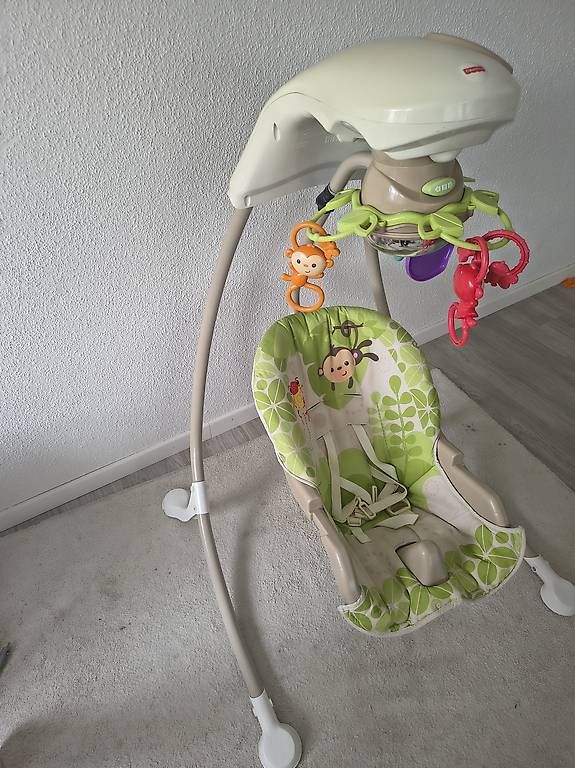 Bascules & balançoires: Fisher Price Baby Swing – D'occasion à Lachen par rma_5xgw