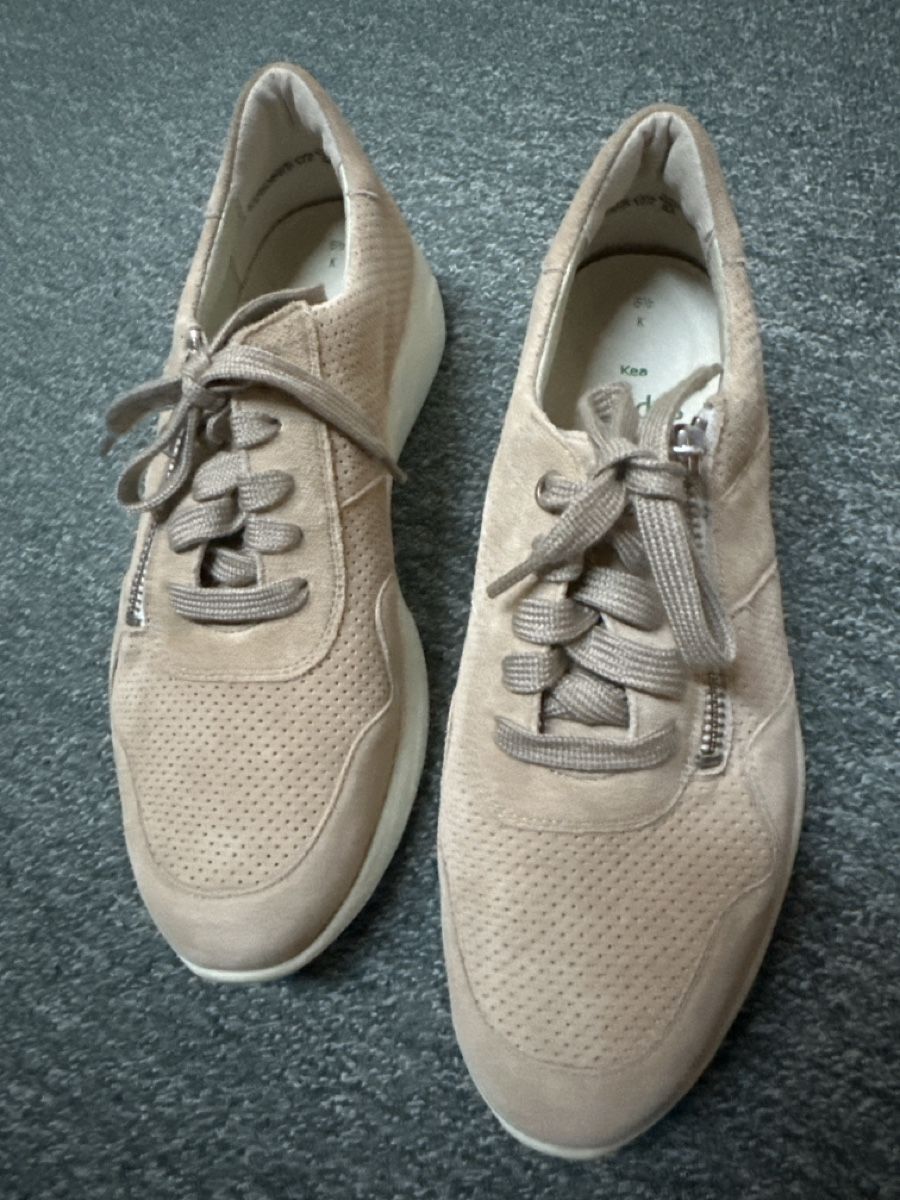 Damenschuhe: Halbschuhe neu  – Neu und originalverpackt aus Baltschieder von YmroBe
