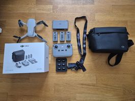 DJI Mini 2 Fly More Combo mit ND Filtern und Umhängegurt