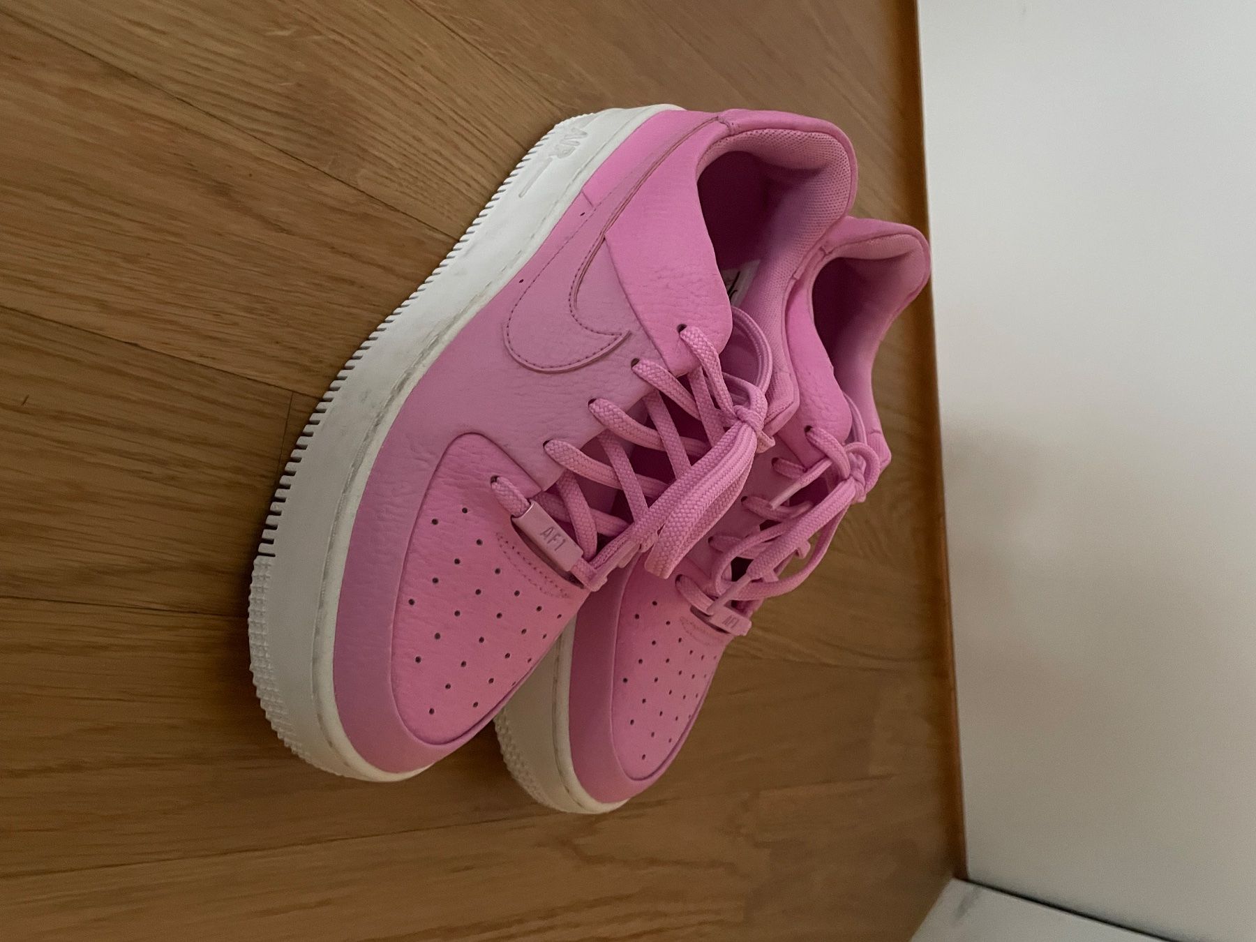Nike Scarpe da donna: Nike Air Force 1 Pink - Top Zustand! – Usato da Zürich venduto da Lato05